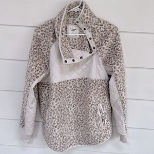 Abercrombie asymmetrical snap up fleece